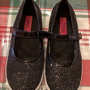 Girls shoes